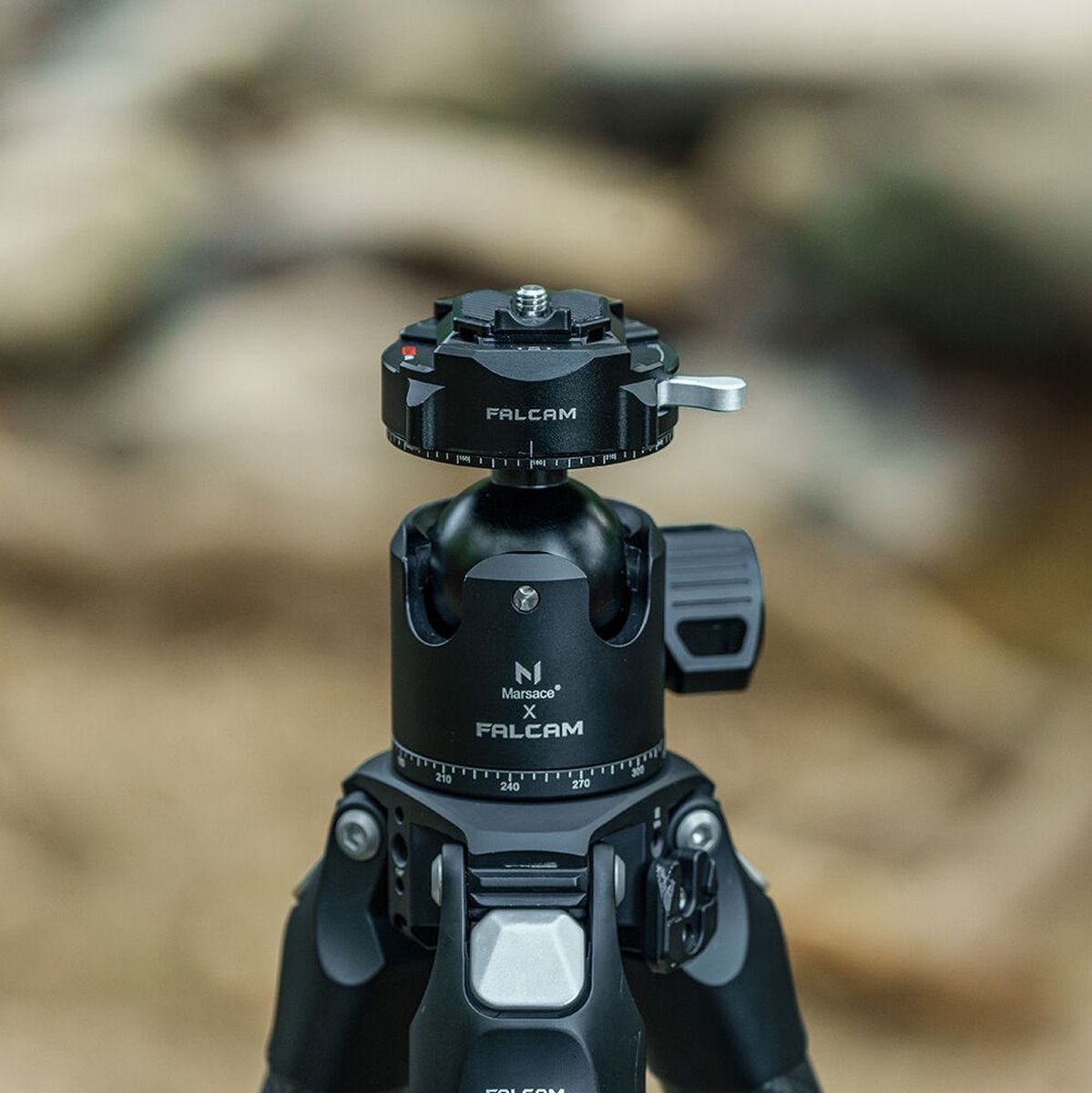 FALCAM F38 Pro Quick Release Low Gravity Dual Panorama Ball Head F38B4906 - image 4 of 5