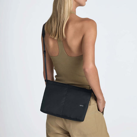 Urth Utility Sacoche Bag - image 3 of 5