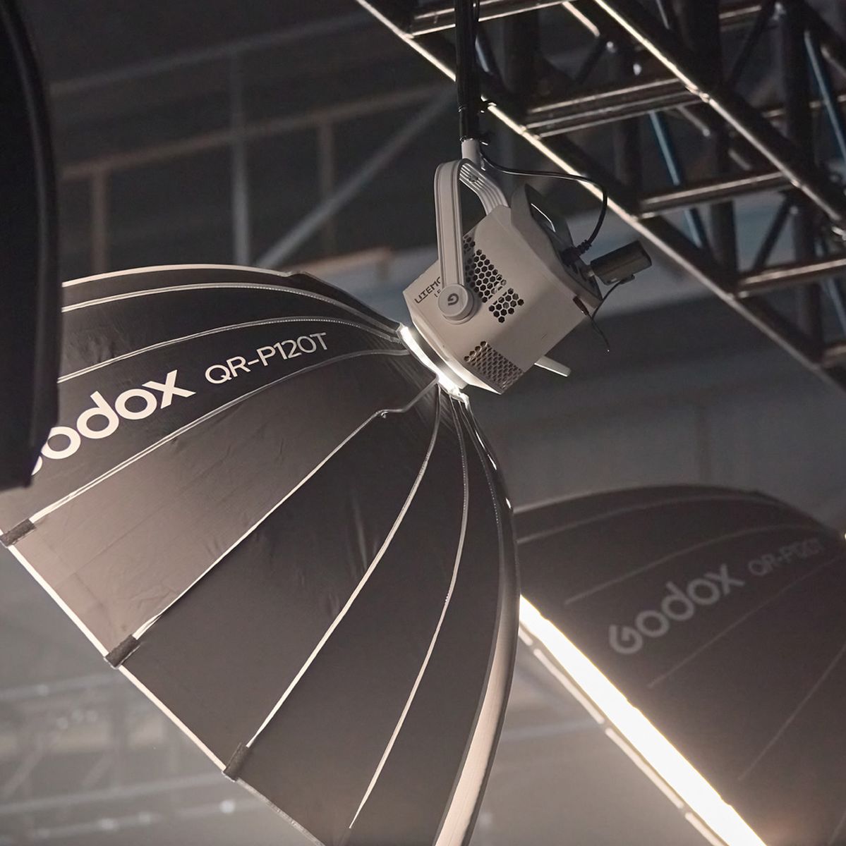Godox LE600BI White Litemons Bi Colour LED Video Light - image 2 of 5
