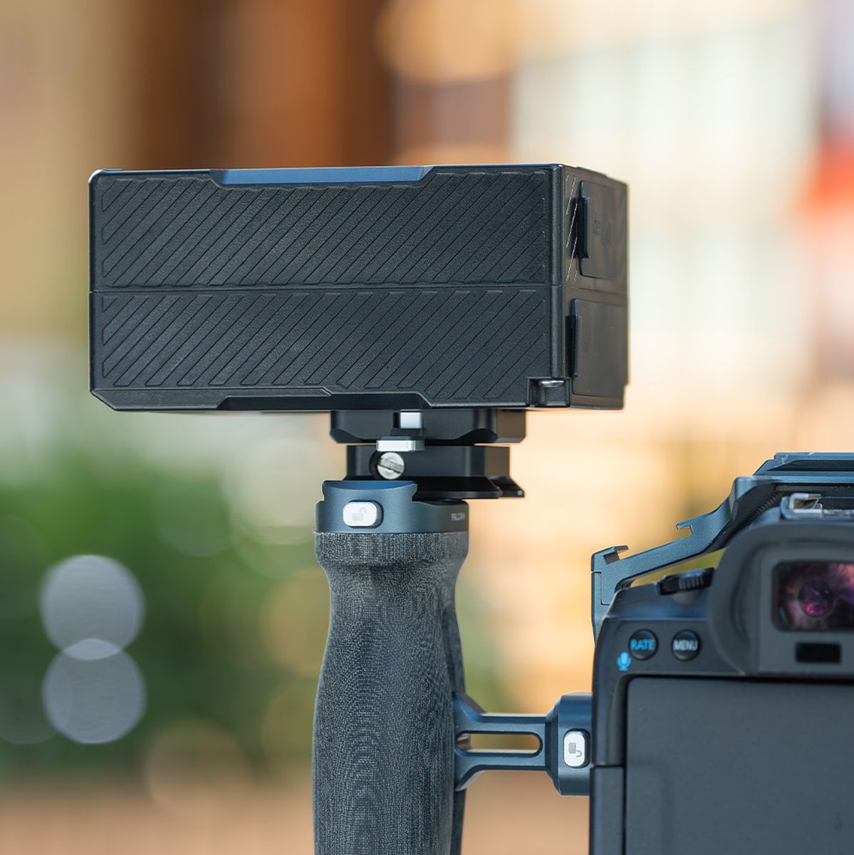 FALCAM F22 Quick Release Rotating V Mount Plate - image 3 of 5