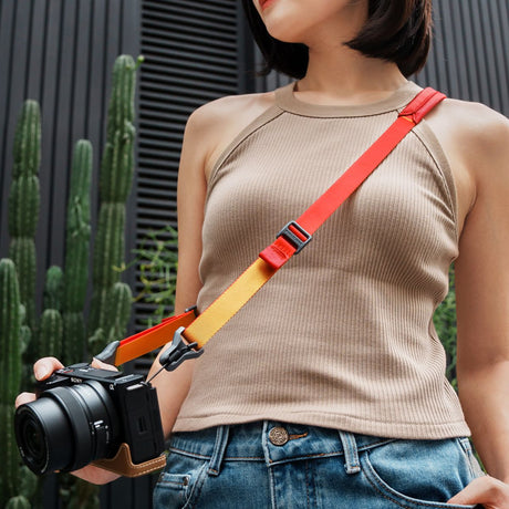 FALCAM Maglink Quick Magnetic Buckle Shoulder Strap Lite V2 (Red) - image 4 of 5