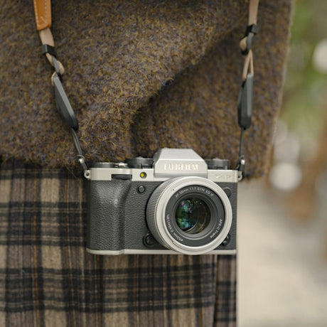 Viltrox AF 56mm f/1.7 Fuji X Silver - image 2 of 5