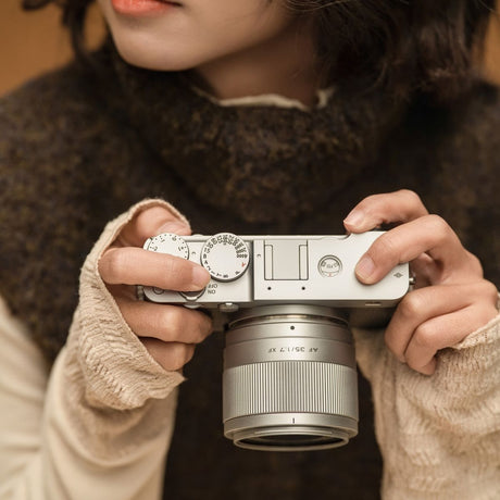 Viltrox AF 35mm f/1.7 Fuji X Silver - image 3 of 5