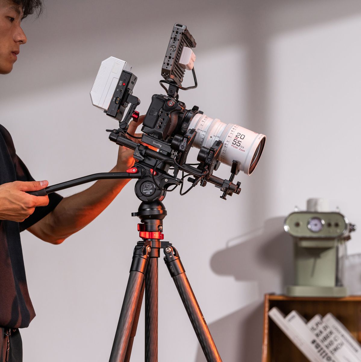 Viltrox Nexusfocus F1(Dual Motors) - image 2 of 5