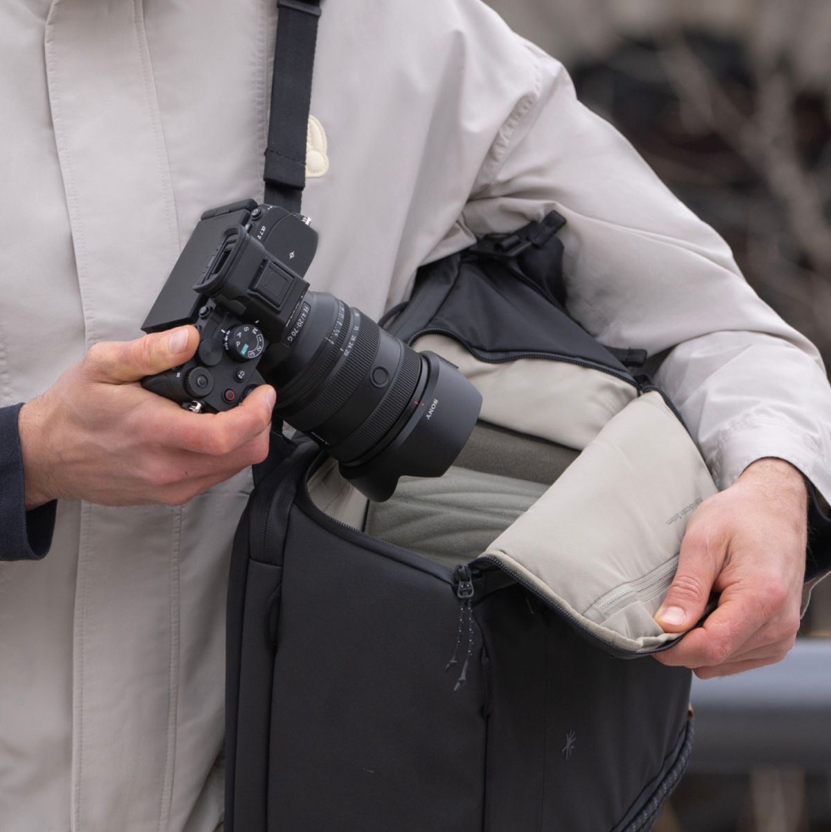 PGYTECH Onego Roamer Tote Backpack 25l (Matte Black) - image 4 of 5