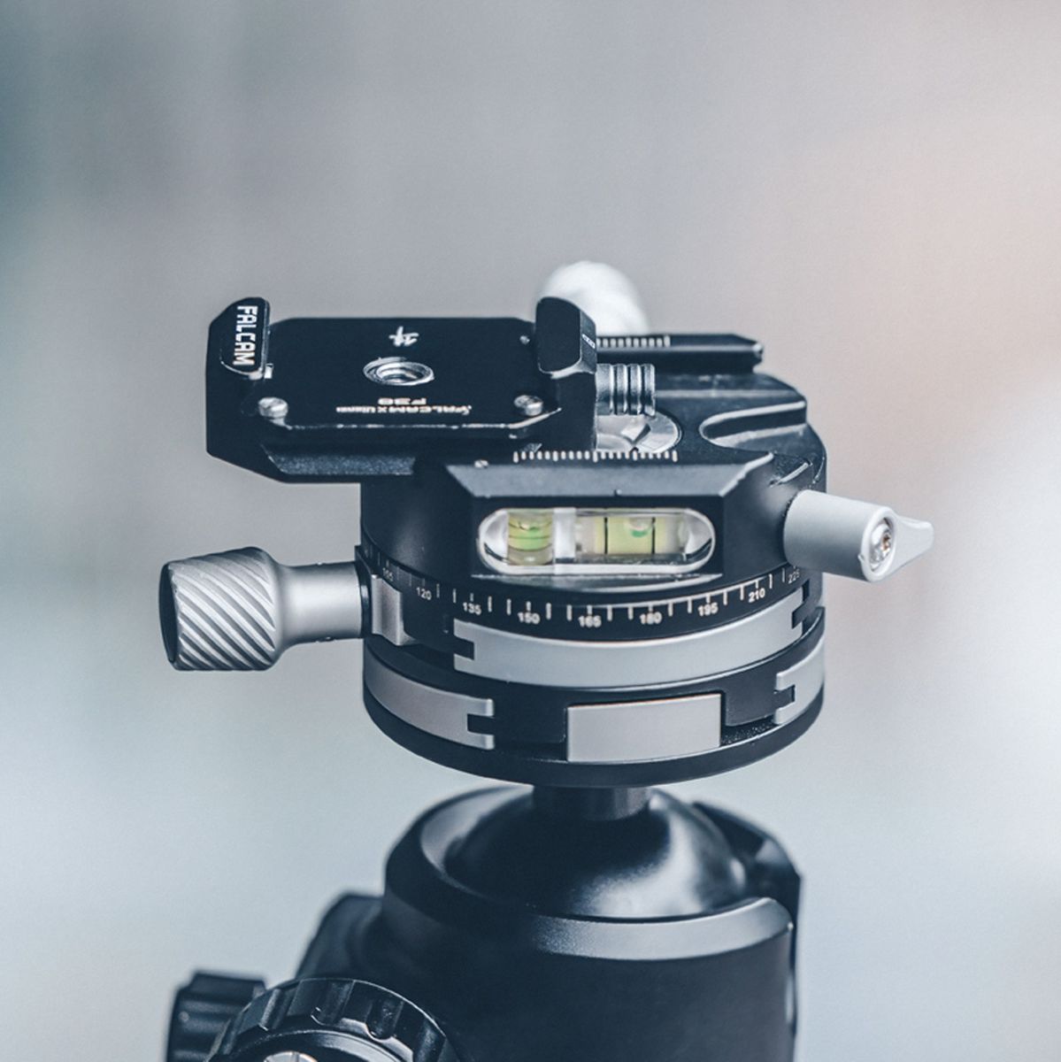 FALCAM F38 Quick Release Base w/ 1/4&3/8 Mount - image 3 of 5