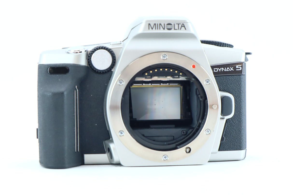 Minolta Dynax 5 – 35mm Autofocus SLR Camera Body