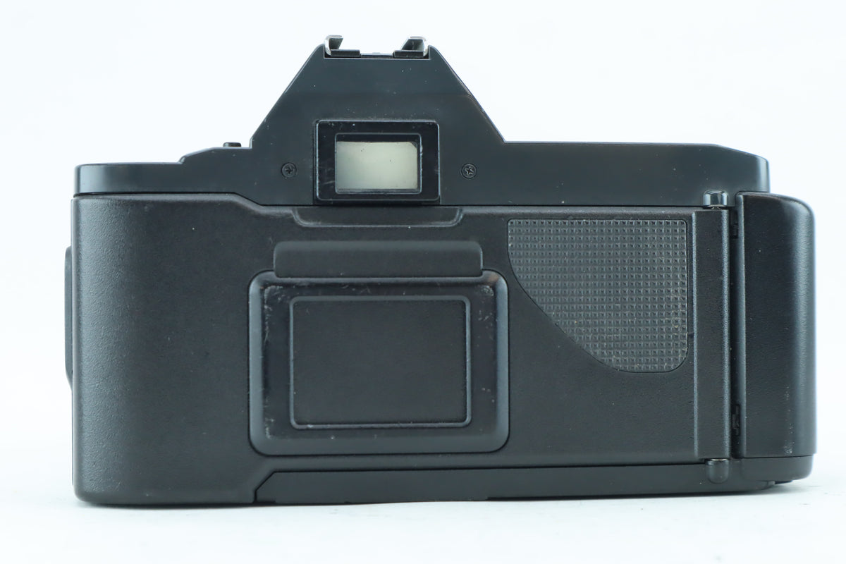Canon T70 35mm SLR Kit with FD 35-70mm f/3.5-4.5