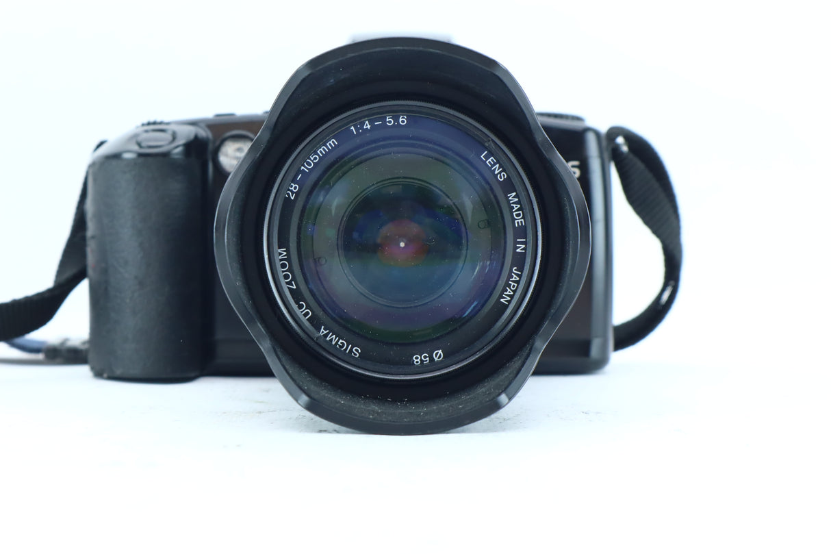 Canon EOS 500 with Sigma UC Zoom 28–105mm f/4–5.6 Lens