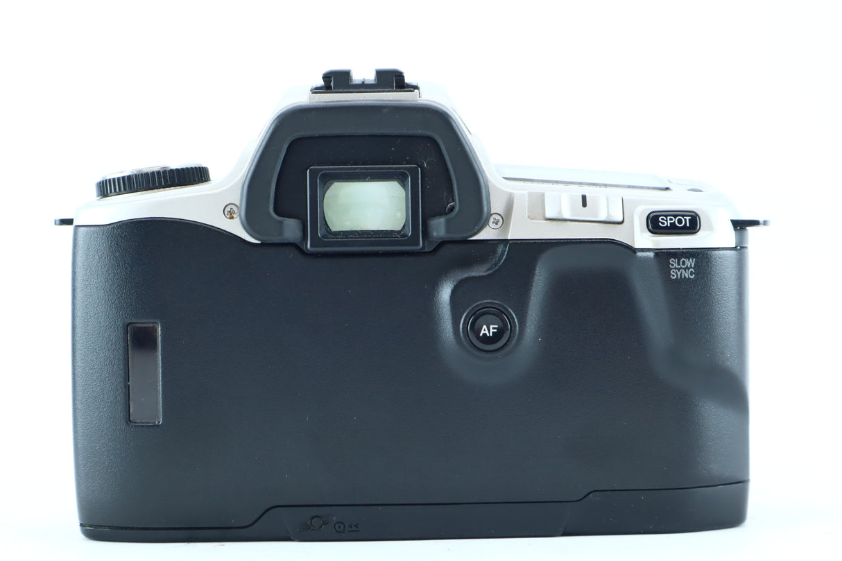 Minolta Dynax 505si Super with Voigtländer Ultron 28–105mm f/2.8–3.8. KIJK LENS MOUNT