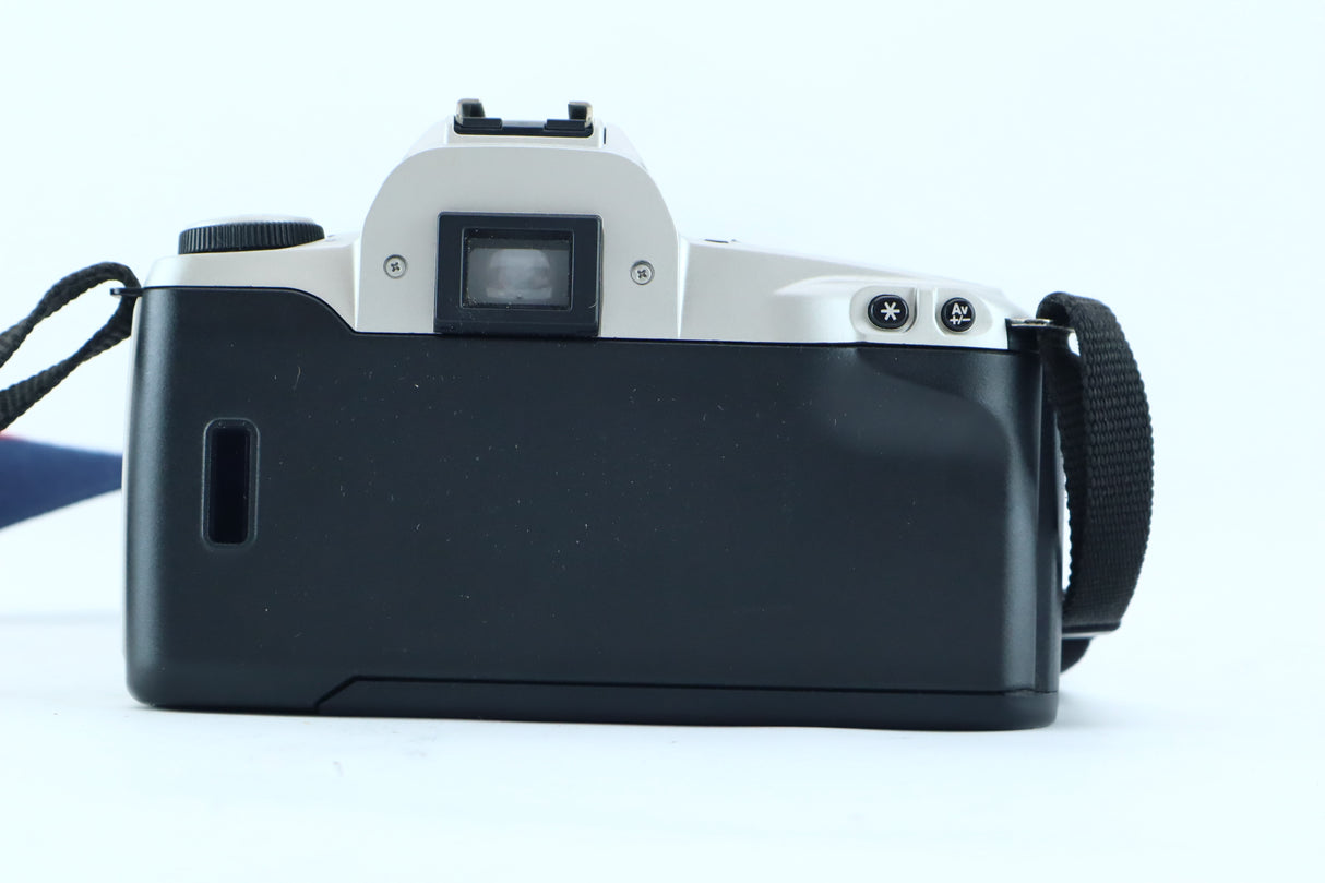 Canon EOS 500N with Canon EF 28–80mm f/3.5–5.6 Lens