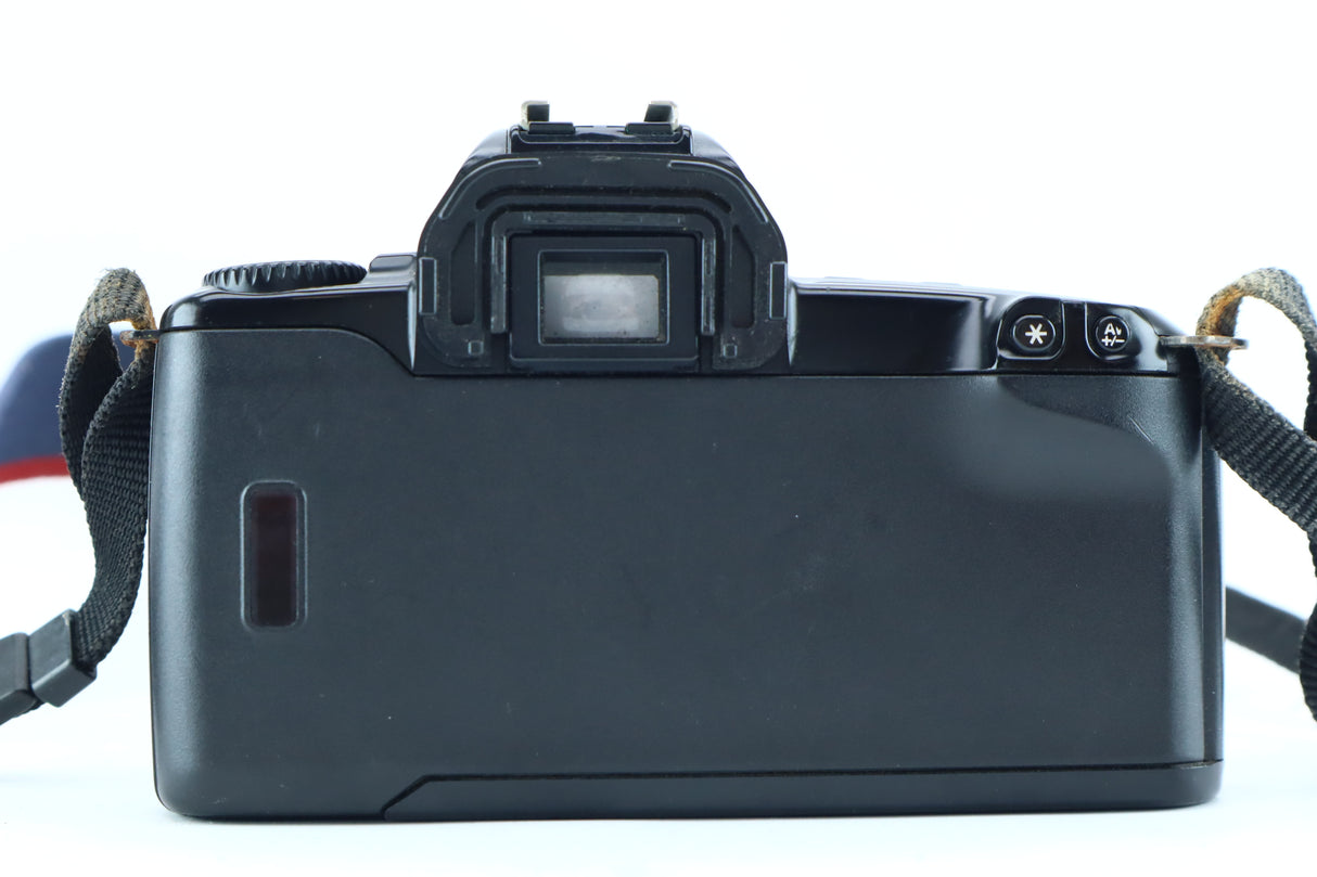 Canon EOS Rebel XS with Canon EF 35–80mm f/4–5.6 III Lens