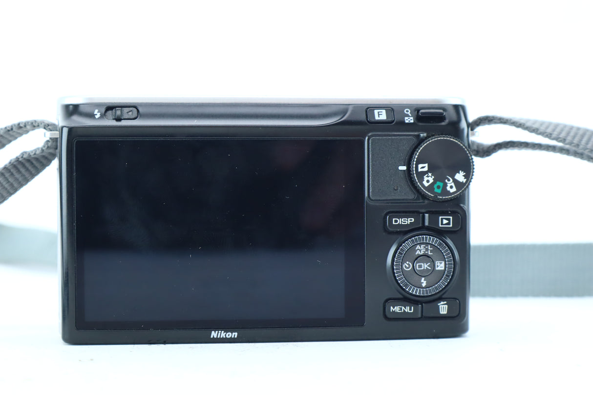 Nikon 1 J2 – Mirrorless Camera