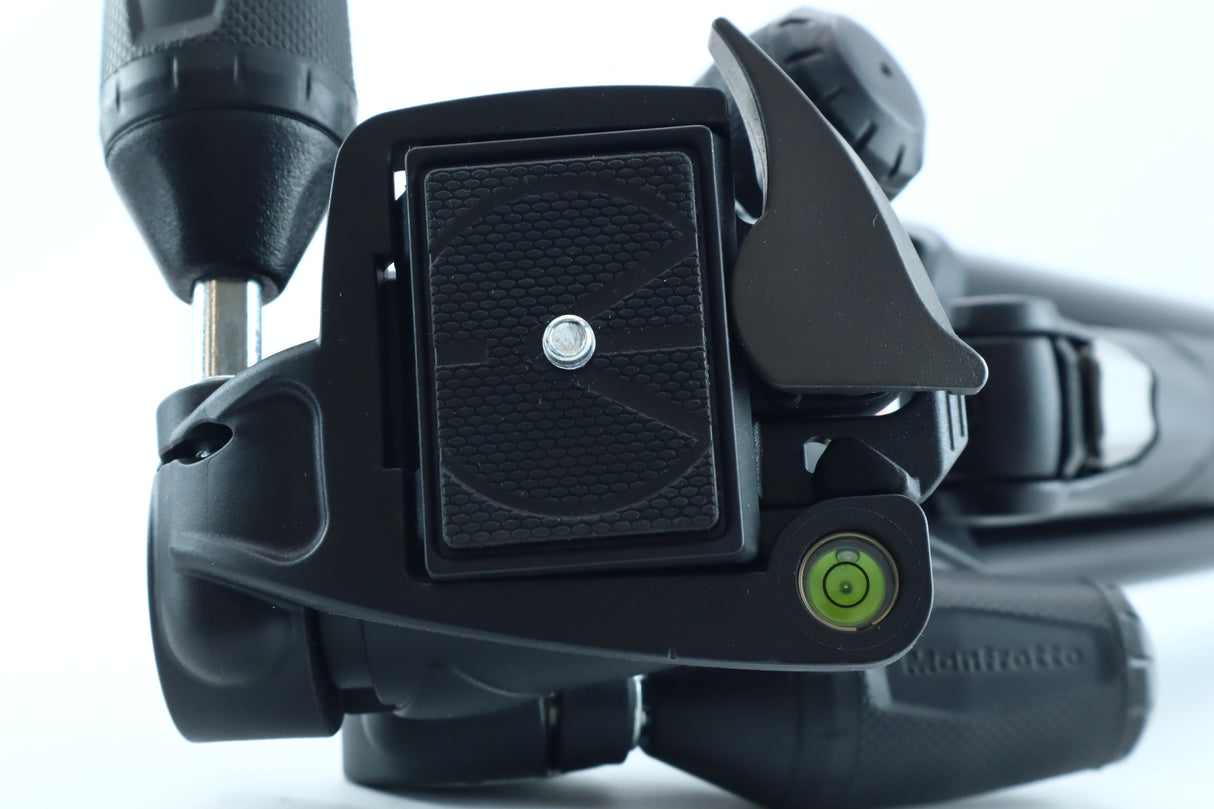 Manfrotto 290 Extra – Sturdy Aluminum Tripod for Photo and Video