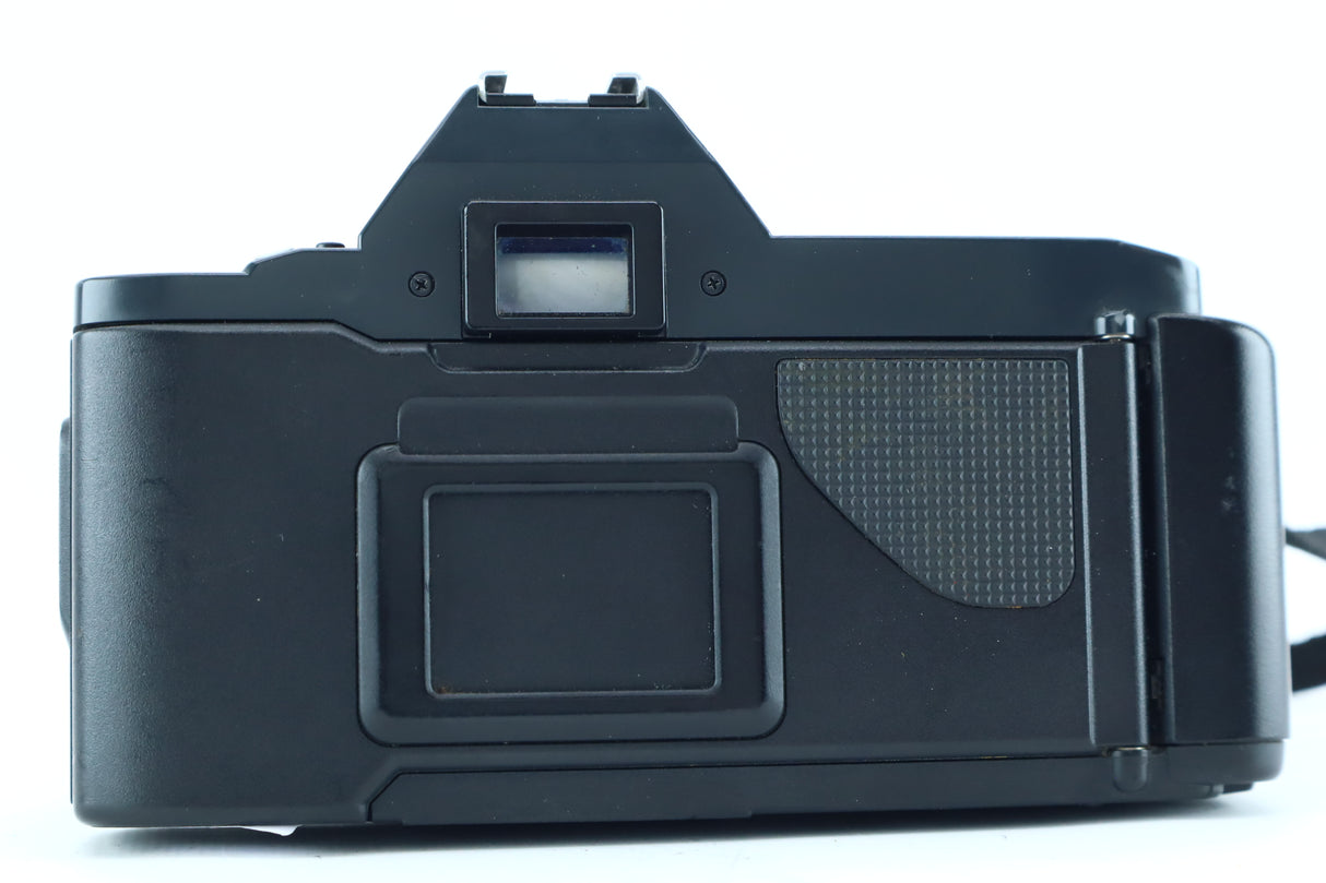 Canon T70 – 35mm Program SLR with Makinon Auto 28mm f/2.8 Lens