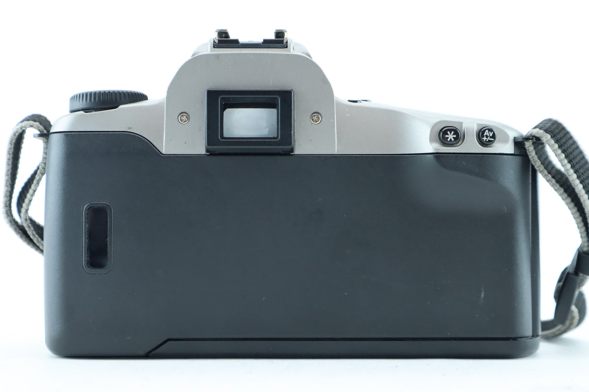 Canon EOS 3000N with EF 38-76mm 4,5-5,6