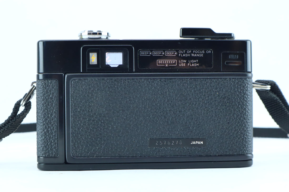 Minolta Hi-Matic AF2 – 35mm Autofocus Compact Camera with 38mm f/2.8 Lens