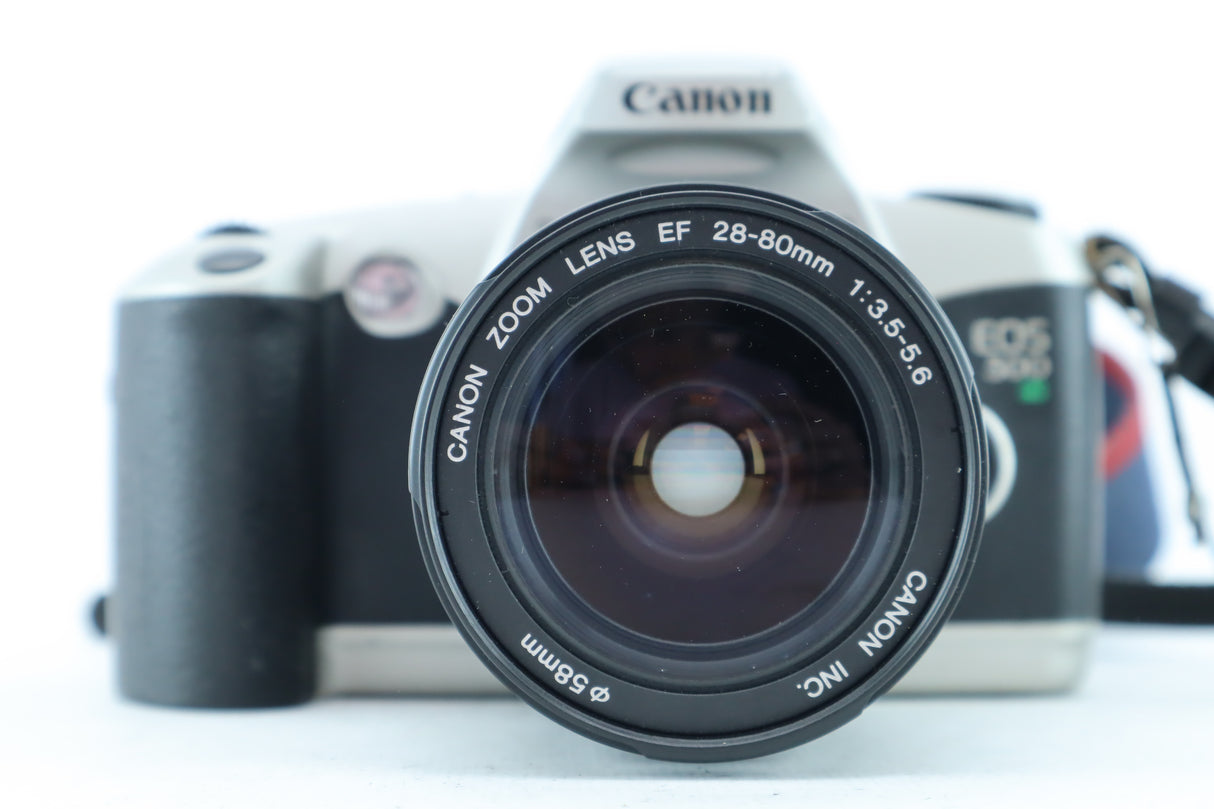 Canon EOS 500 N with EF 28-80mmm f/3,5-5,6