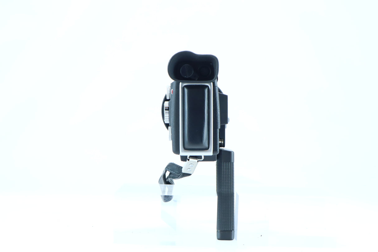 Canon 824 XL Electronic with 7.5–60mm f/1.4 Macro Zoom