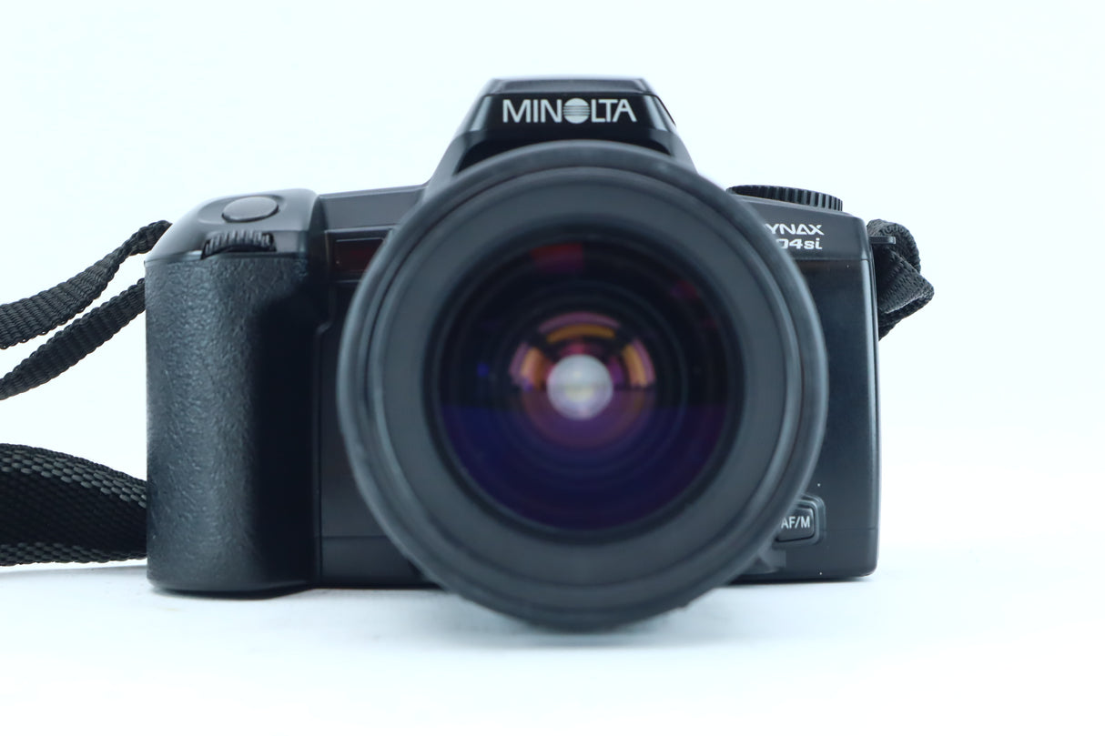 Minolta Dynax 404si + 28–80mm f/3.5–5.6