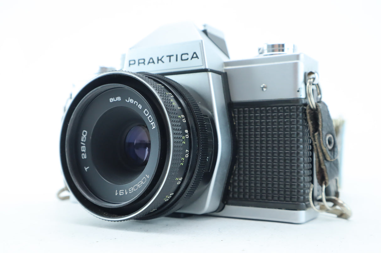 Praktica Super TL1000 with Aus Jena DDR T 2,8/50mm