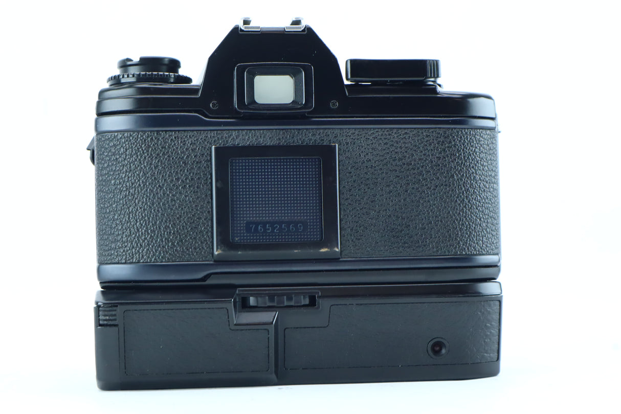 Nikon EM with Nikon Series E 50mm f/1.8 – SLR Camera Kit