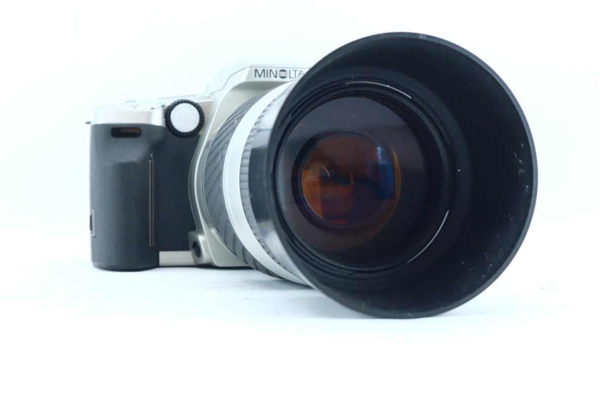 Minolta Dynax 5 with Minolta AF Zoom 75–300mm f/4.5–5.6