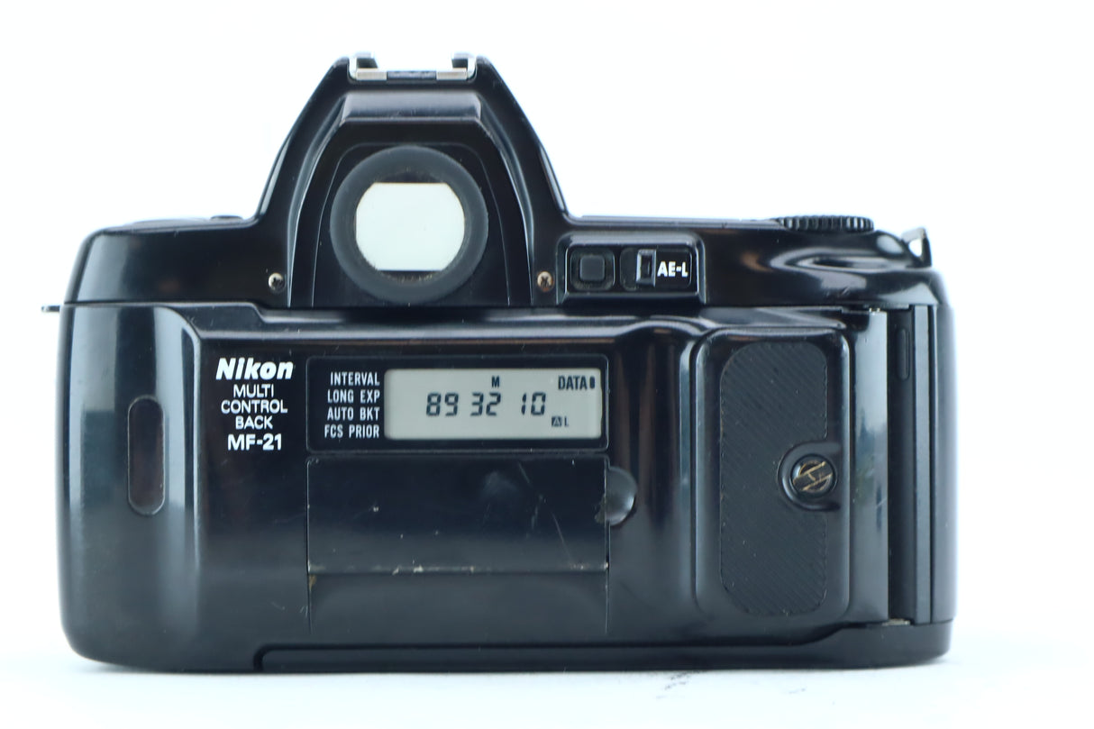 Nikon F-801s – (Serial: 3350099)
