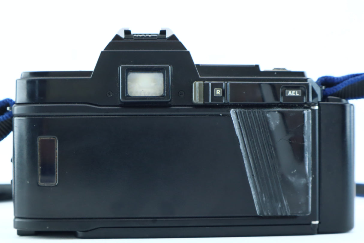 Minolta 7000 AF with Sigma UC Zoom 28–70mm f/3.5–4.5