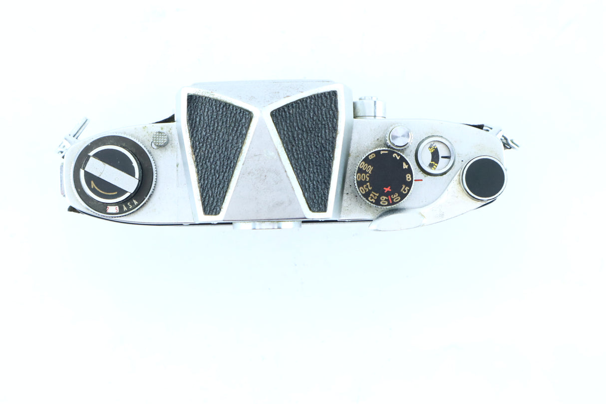 Miranda “Miranda” (Serial: 674976) – 35mm SLR Camera