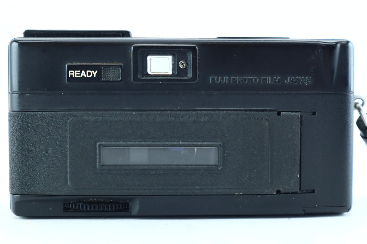 Fujica Pocket 450 Flash – 110 Film Pocket Camera