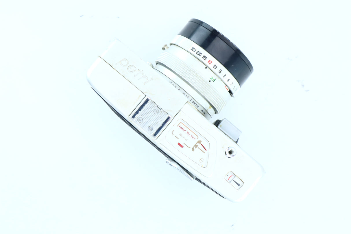 Petri Auto Rapid with Petri 45mm f/2.8 Lens