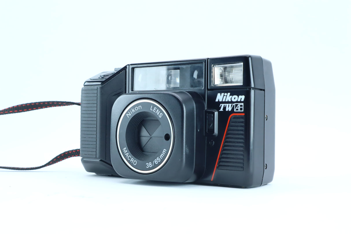 Nikon L35TW AF with 38–65mm f/3.5–6.7 Zoom Lens