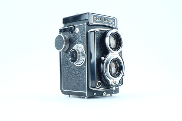 フィルムカメラ Rolleicord Schneider-Kreuznach 1:3.5/75 Rolleicord Va With Schneider-Kreuznach Xenar 75mm Lenses – Hard to