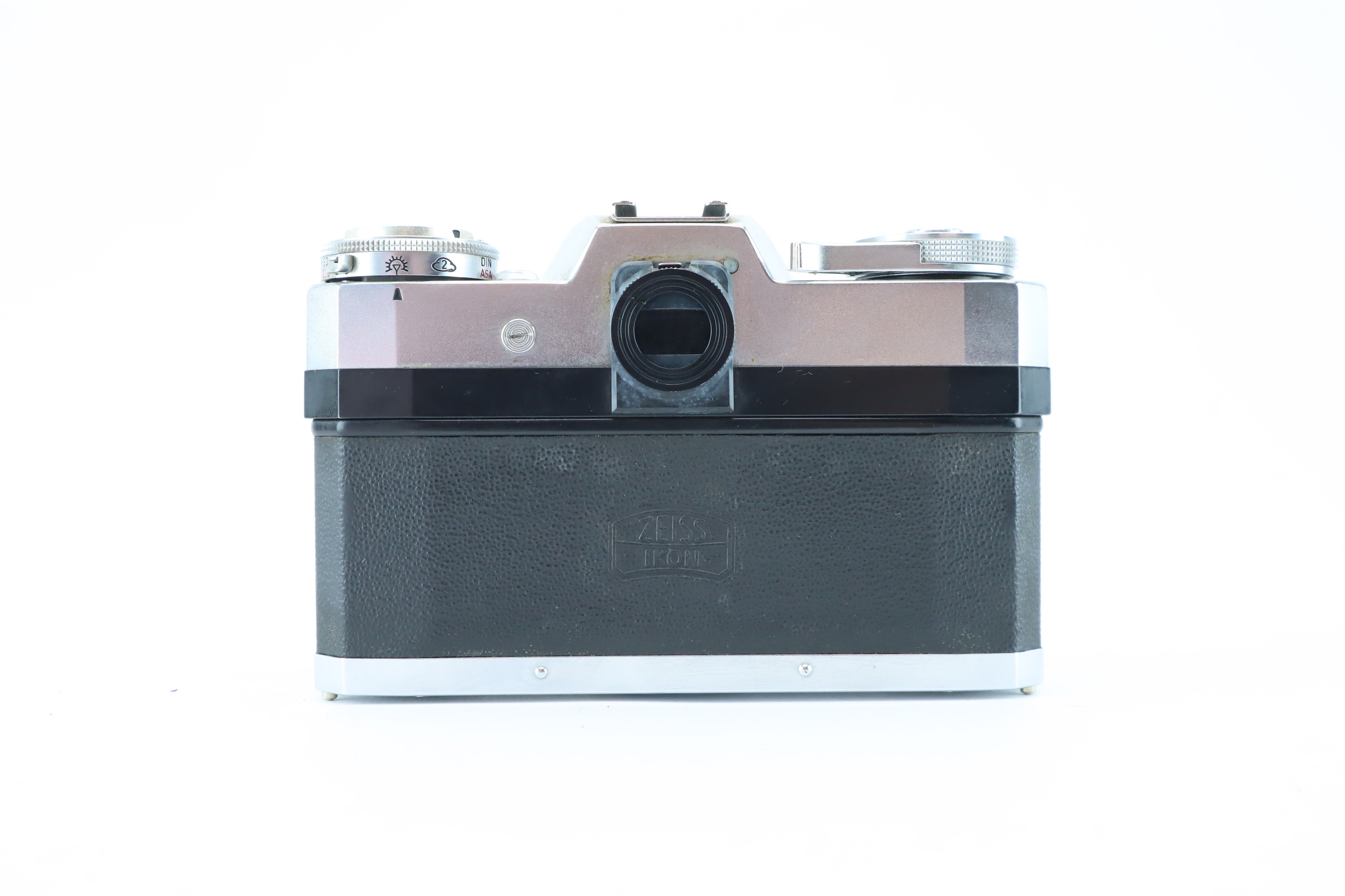 Zeiss Ikon Contaflex Matic P + Carl Zeiss Tessar 50mm f/2.8 – Hard