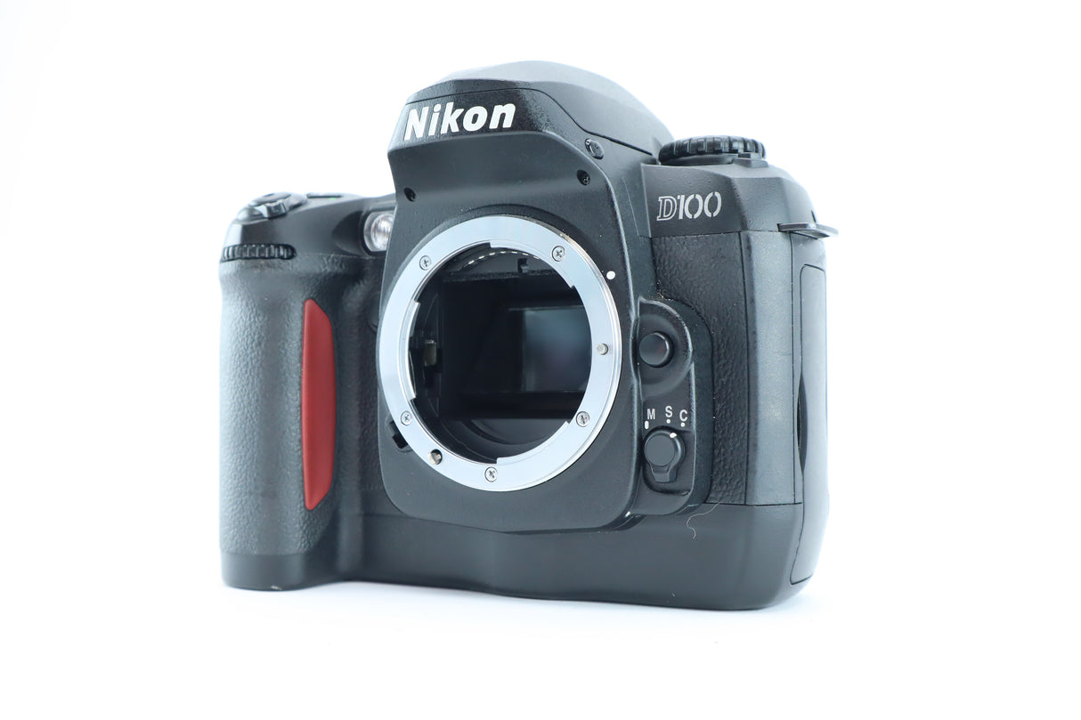 Nikon D100