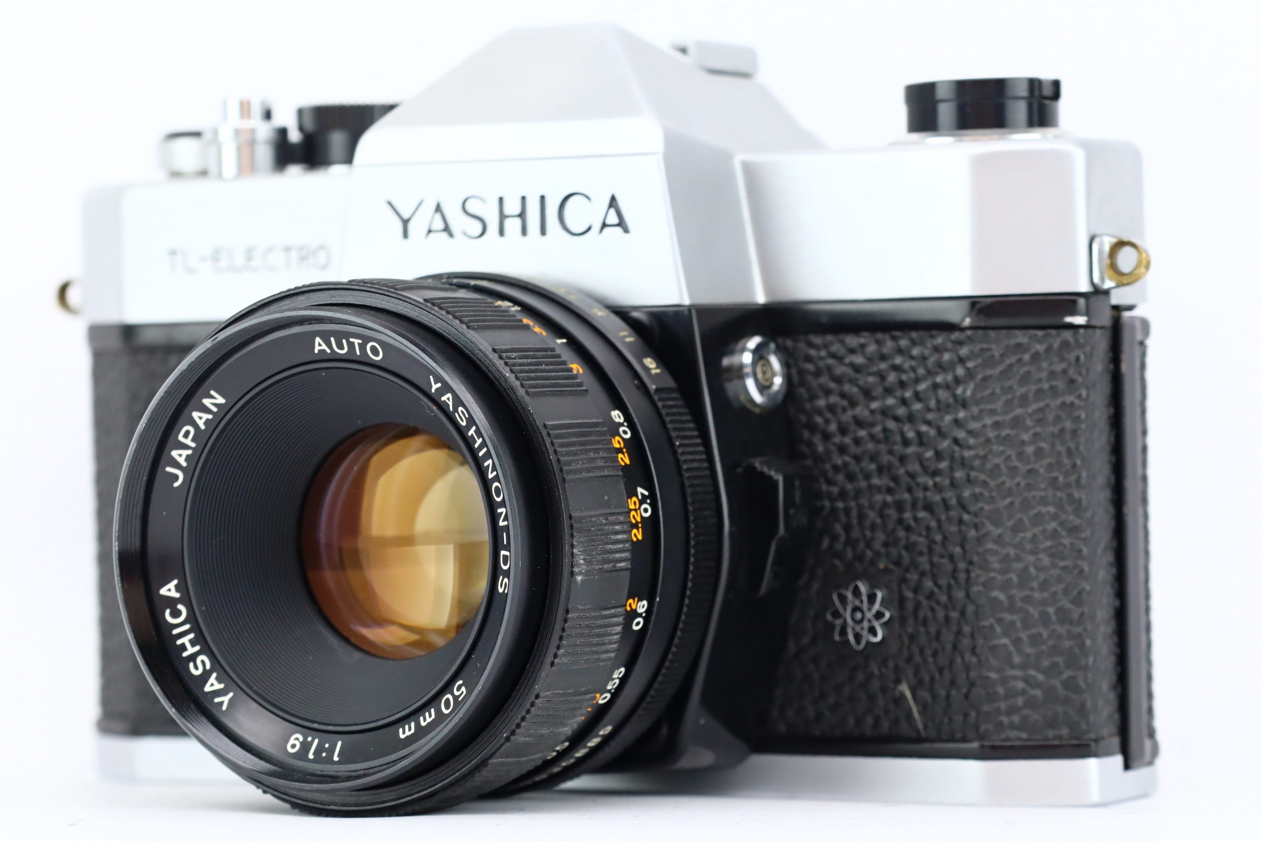 Yashica TL-Electro with Yashinon-DS 50mm 1:1.9 lens – Hard to Find