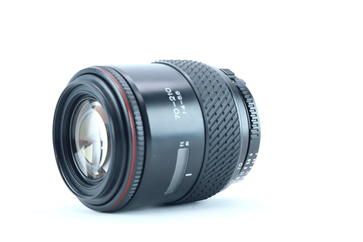 Tokina AF 70–210mm f/4–5.6