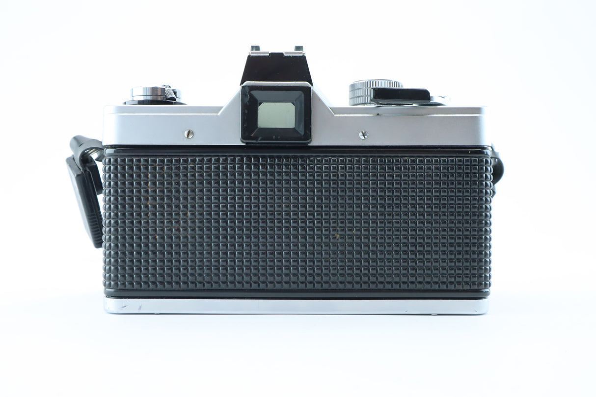 Praktica MTL 3 + Pentacon auto 50mm f/1.8 MC (nog 1 foto zoals de eerste foto zonder zonnekap)