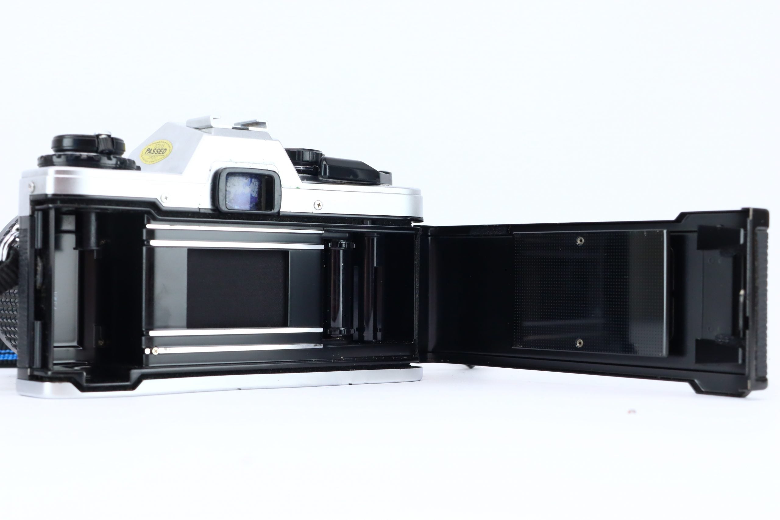 Olympus OM10 with Tokina AT-X 28-85mm 3,5-4,5 – Hard to Find