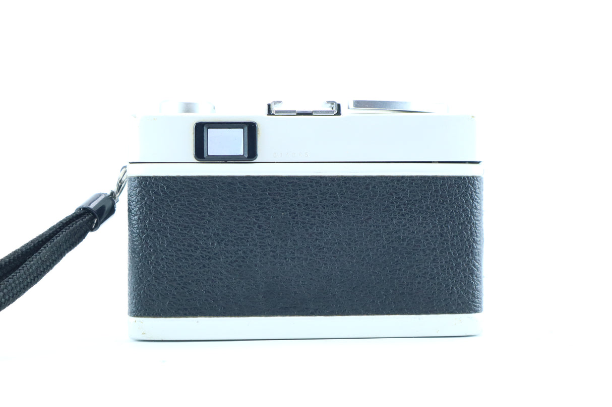 Konica C35 V with Hexanon 38mm f/2.8