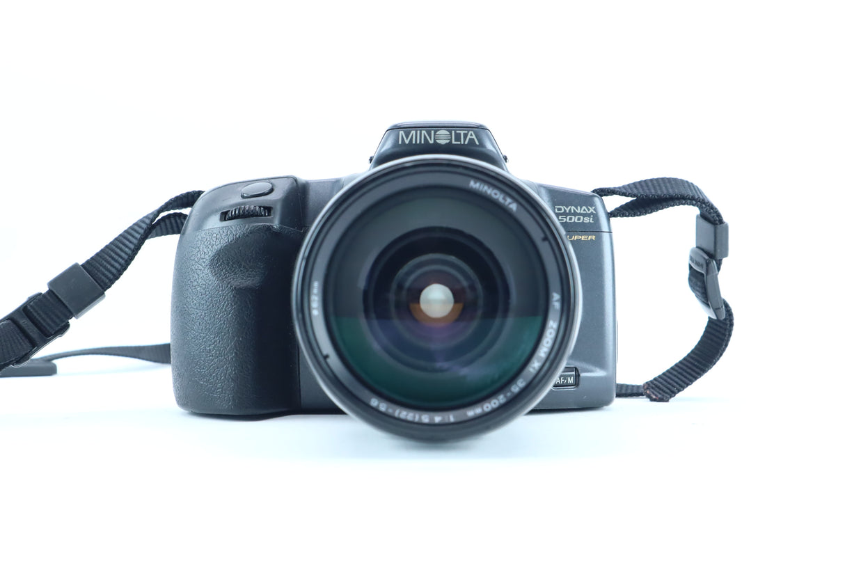 Minolta Dynax 500si Super + Zoom Xi AF 35–200mm f/4.5–5.6