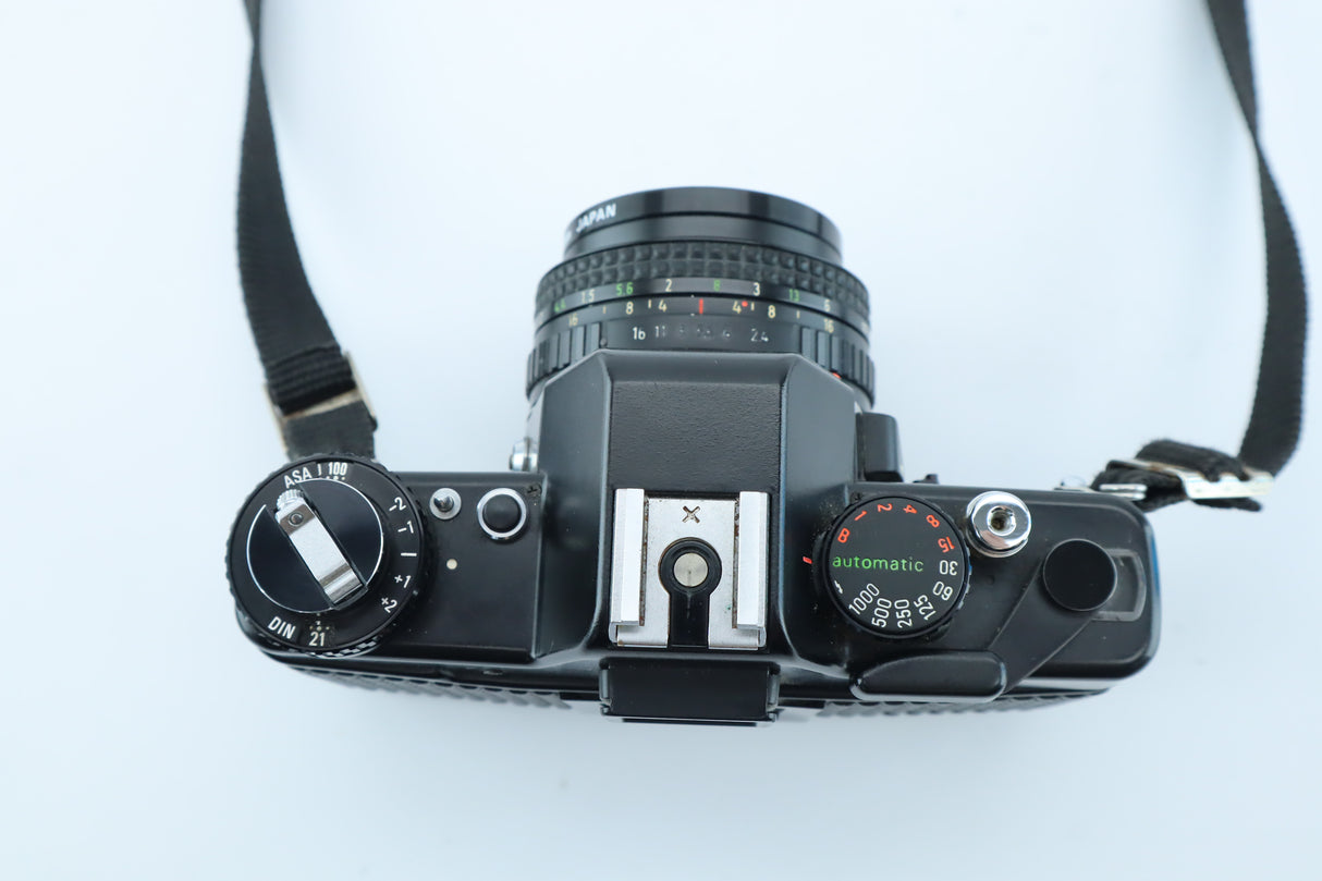 Praktica B200 Electronic + Pentacon Prakticar 50mm f/2.4 MC