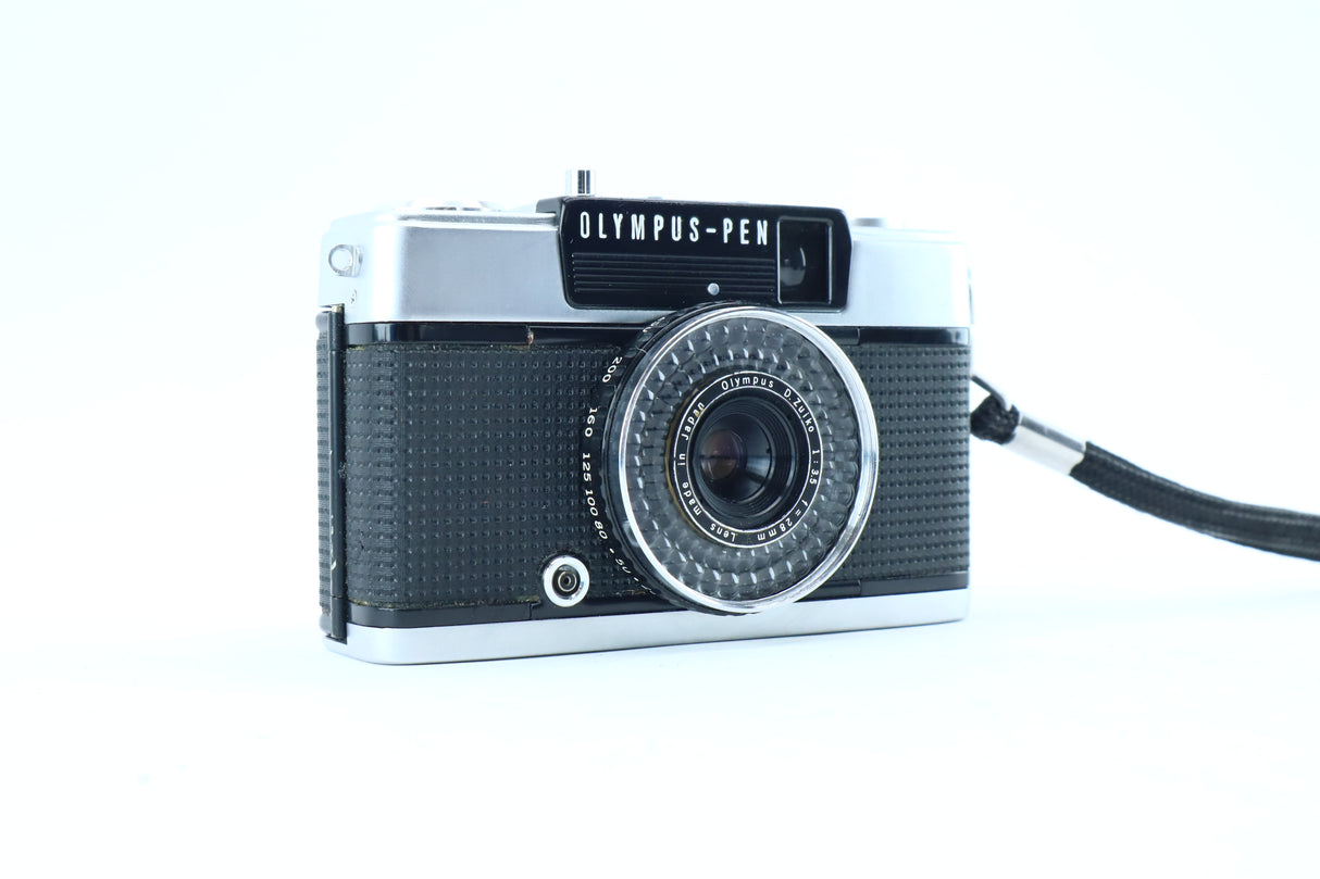 Olympus PEN EE-2 with D.Zuiko 28mm f/3.5