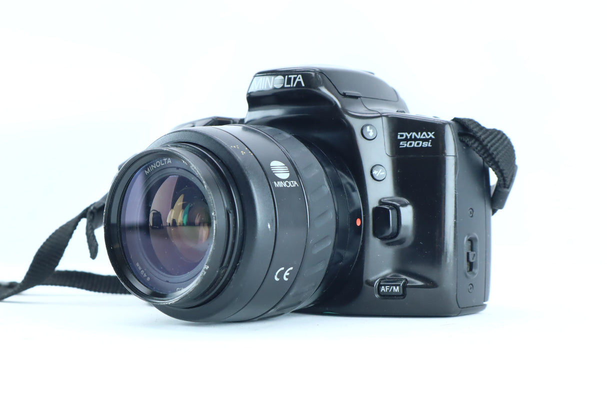 Minolta Dynax 500si with Minolta AF 35–70mm f/3.5–4.5