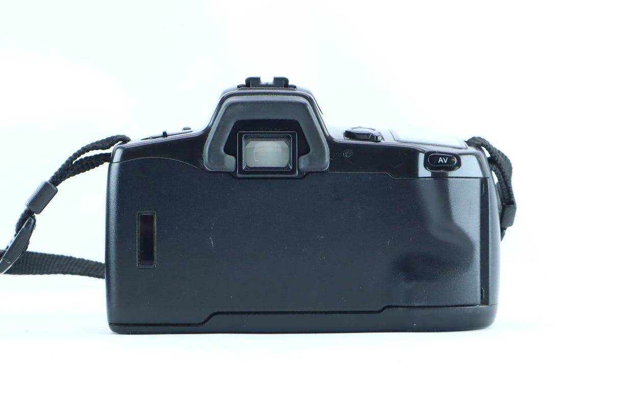 Minolta Dynax 500si with Minolta AF 35–70mm f/3.5–4.5