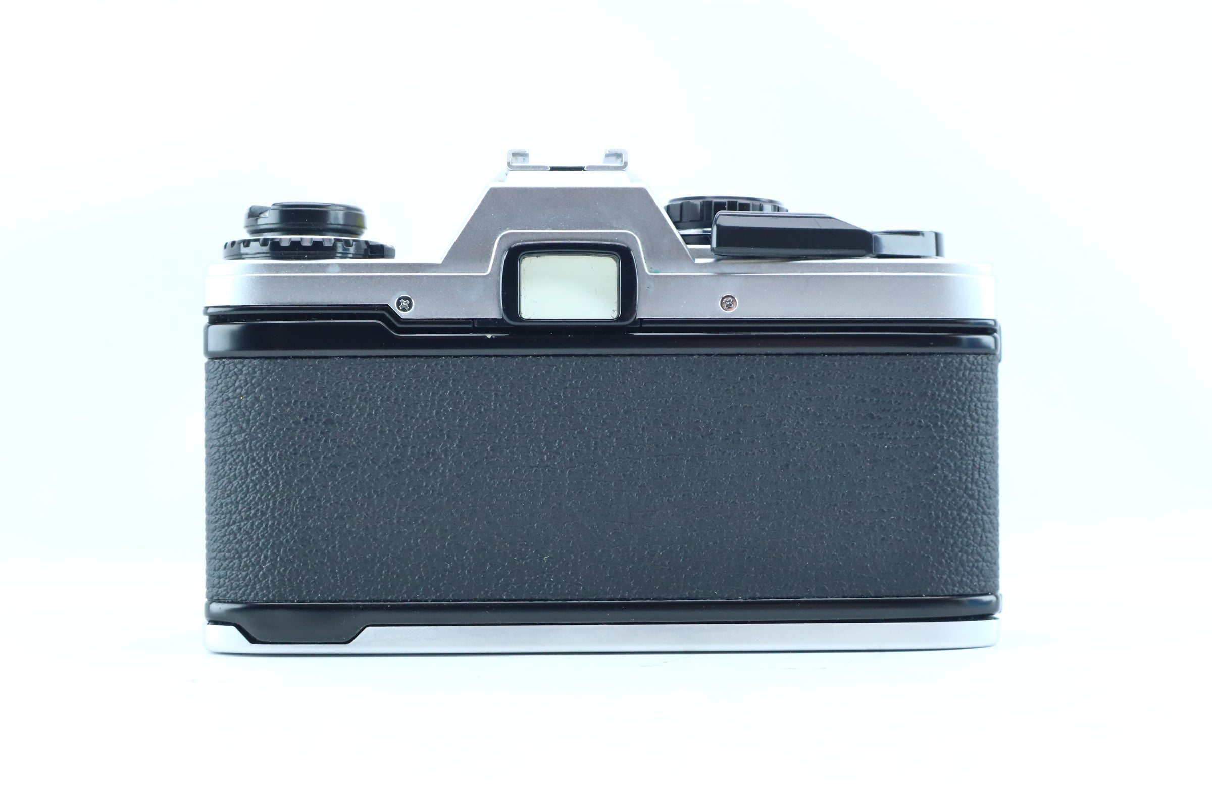 Olympus OM-10 with Olympus Zuiko Auto-S 50mm f/1.8 – Hard to Find