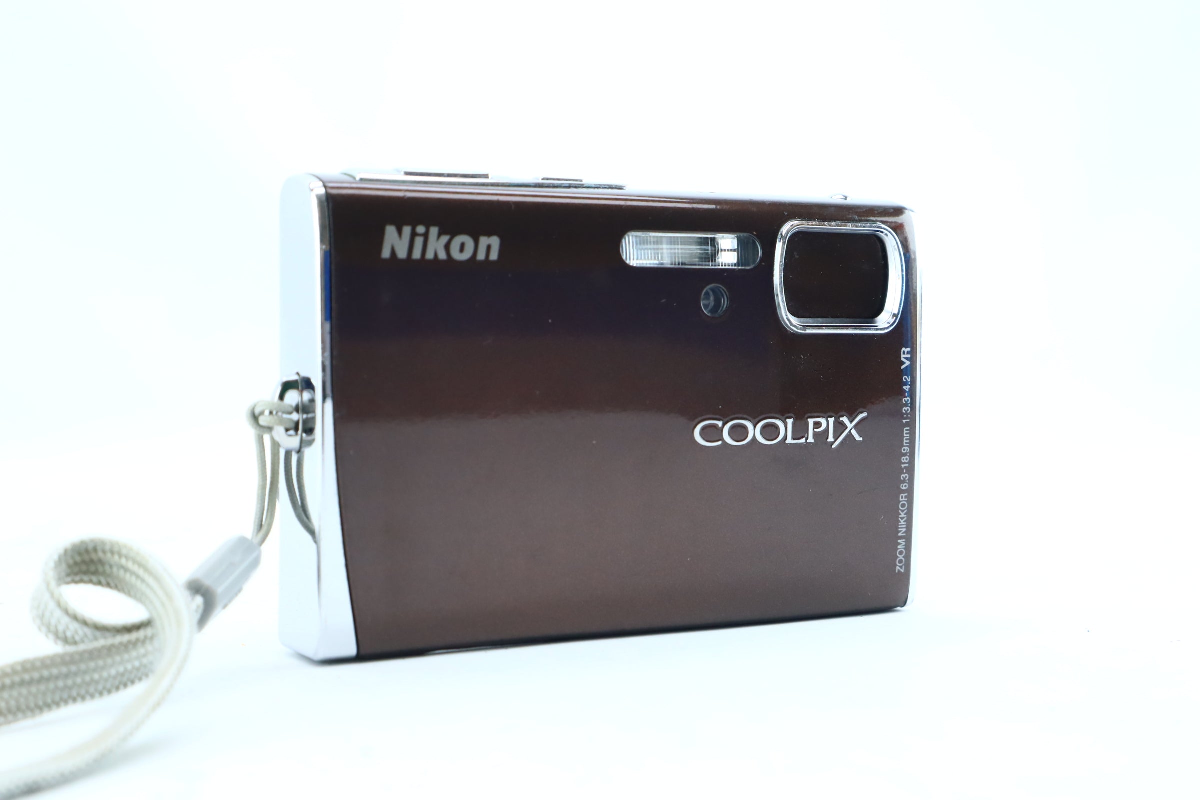 Nikon Coolpix S51 with Nikkor 6.3–18.9mm f/3.3–4.2 VR – Hard to