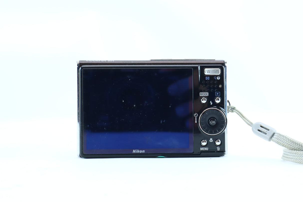 Nikon Coolpix S51 with Nikkor 6.3–18.9mm f/3.3–4.2 VR