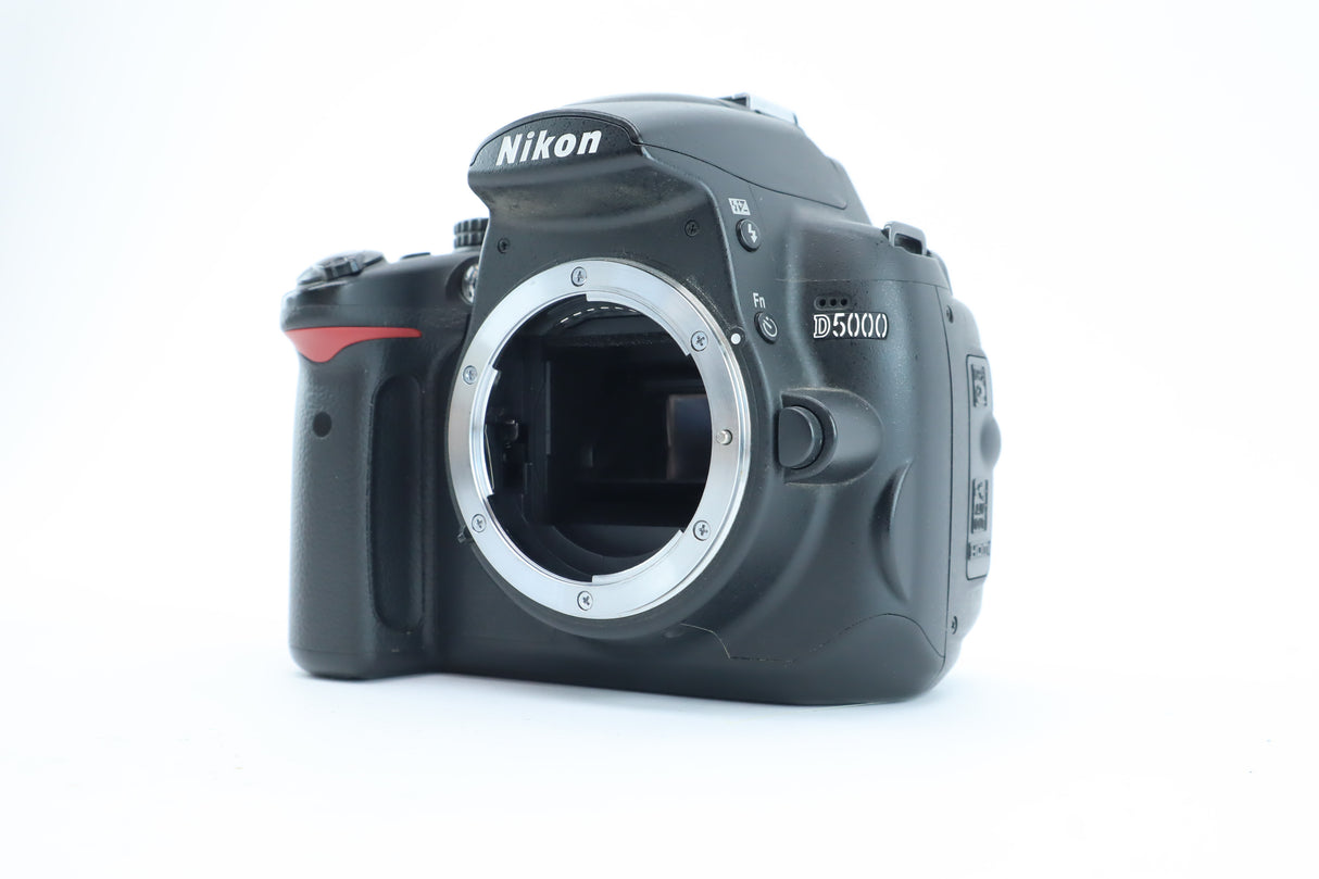 Nikon D5000